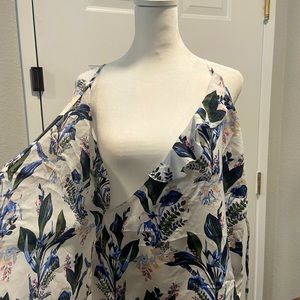 Adorable floral wrap top